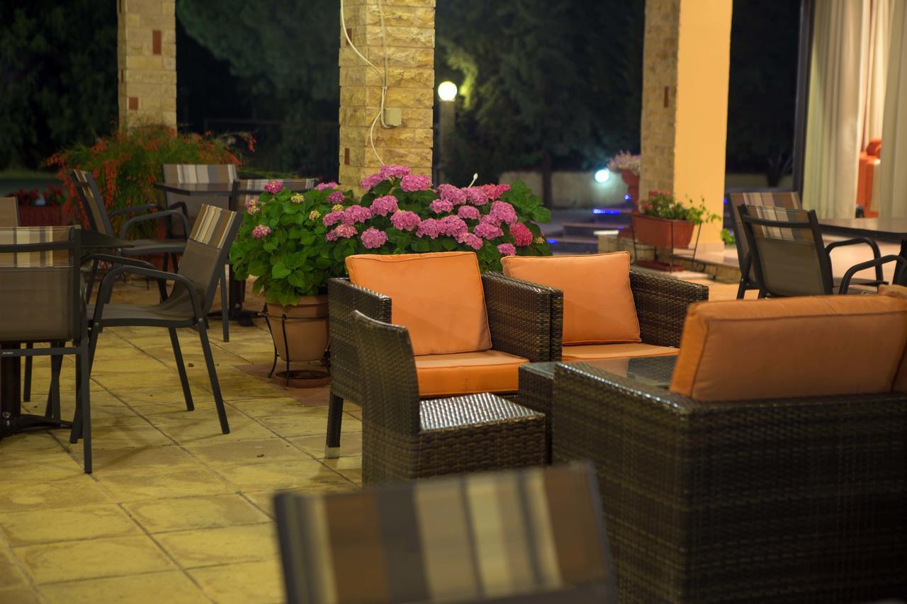 Aeolian Gaea Hotel Skala Kallonis Exterior foto